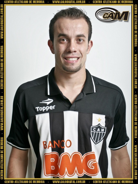 Arquivo:20110105-RafaelCruz 750.jpg