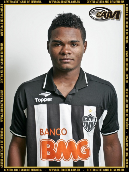 Arquivo:20110105-Nikao 750.jpg