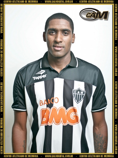 Arquivo:20110504-JonatasObina 750.jpg